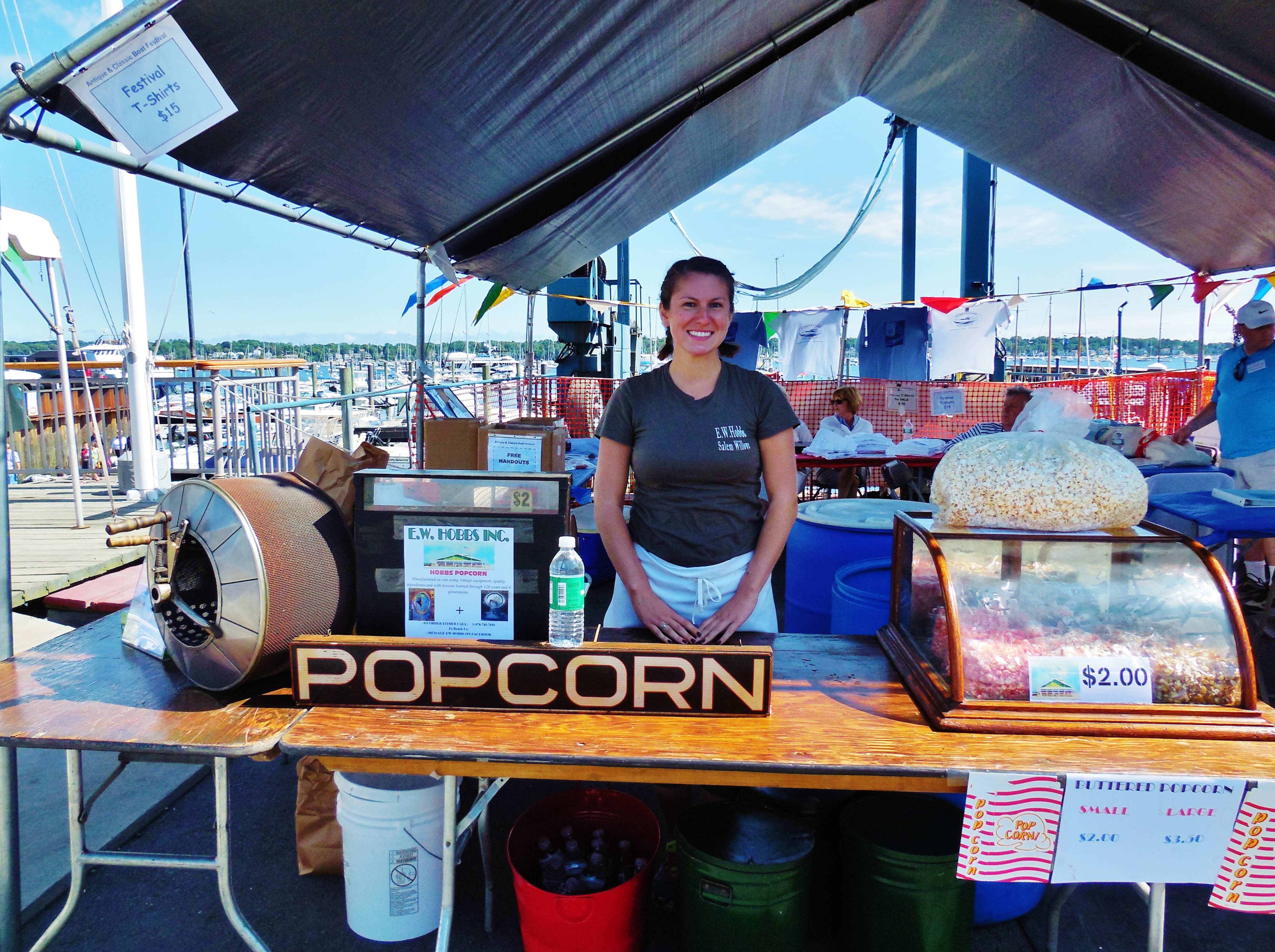 Popcorn Lady from the Willows
